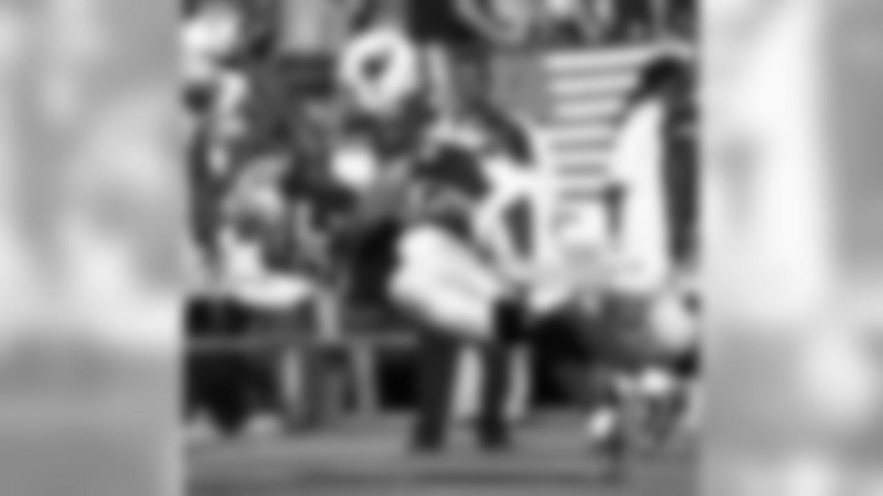 S Tyrann Mathieu hits Raiders WR Kenbrell Thompkins