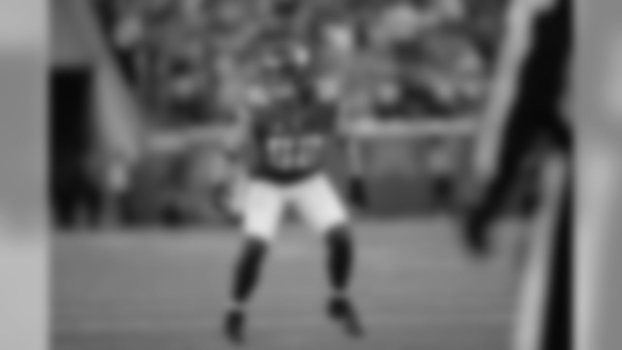 OLB Chad Greenway