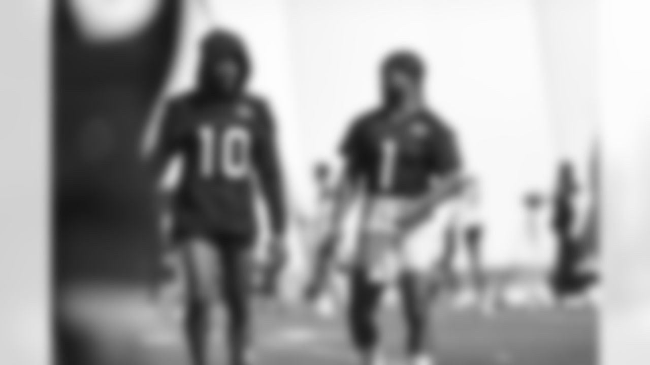 Arizona Cardinals wide receiver DeAndre Hopkins (10) and Arizona Cardinals quarterback Kyler Murray (1) during practice at the Dignity Health Sports Complex on Wednesday, October 26, 2022 in Tempe, AZ.