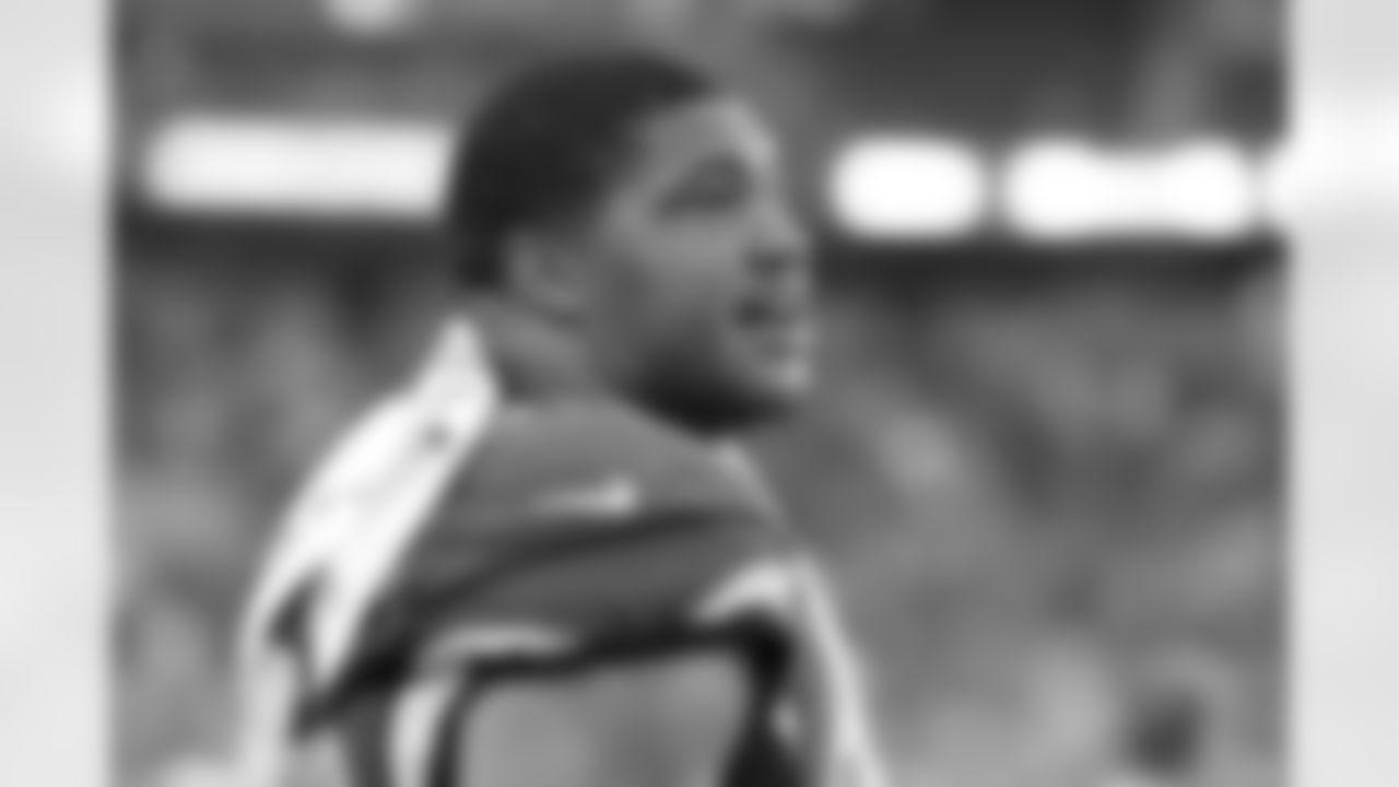 DE Calais Campbell