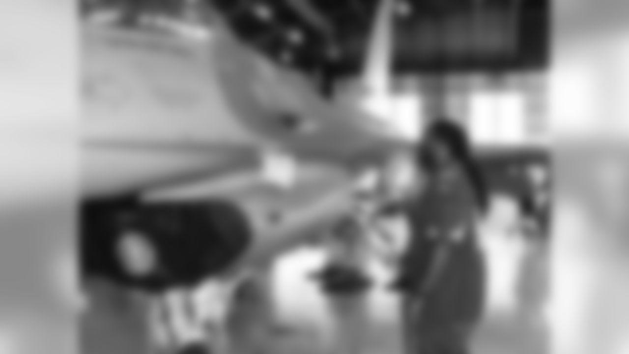 Jonathan Cooper takes a look at the F-16.