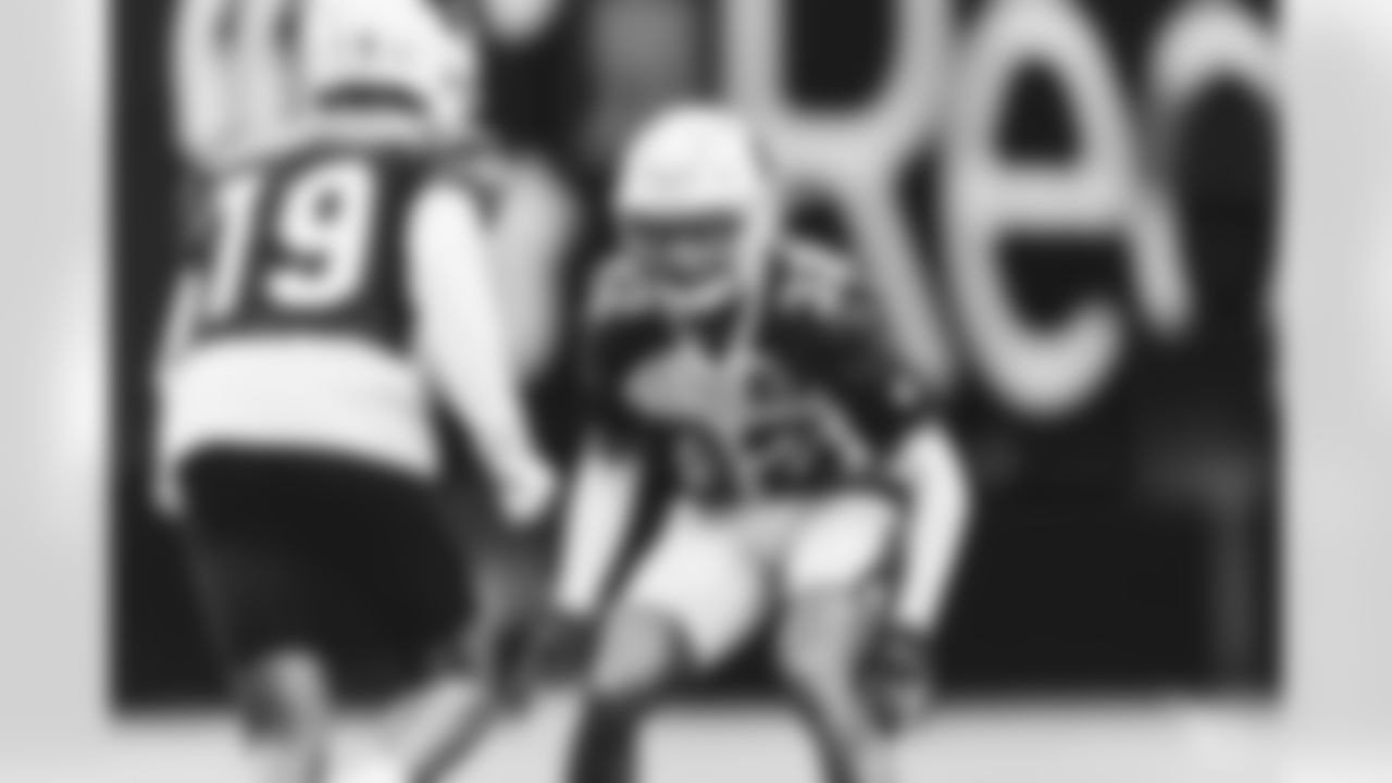 CB Tay Gowan