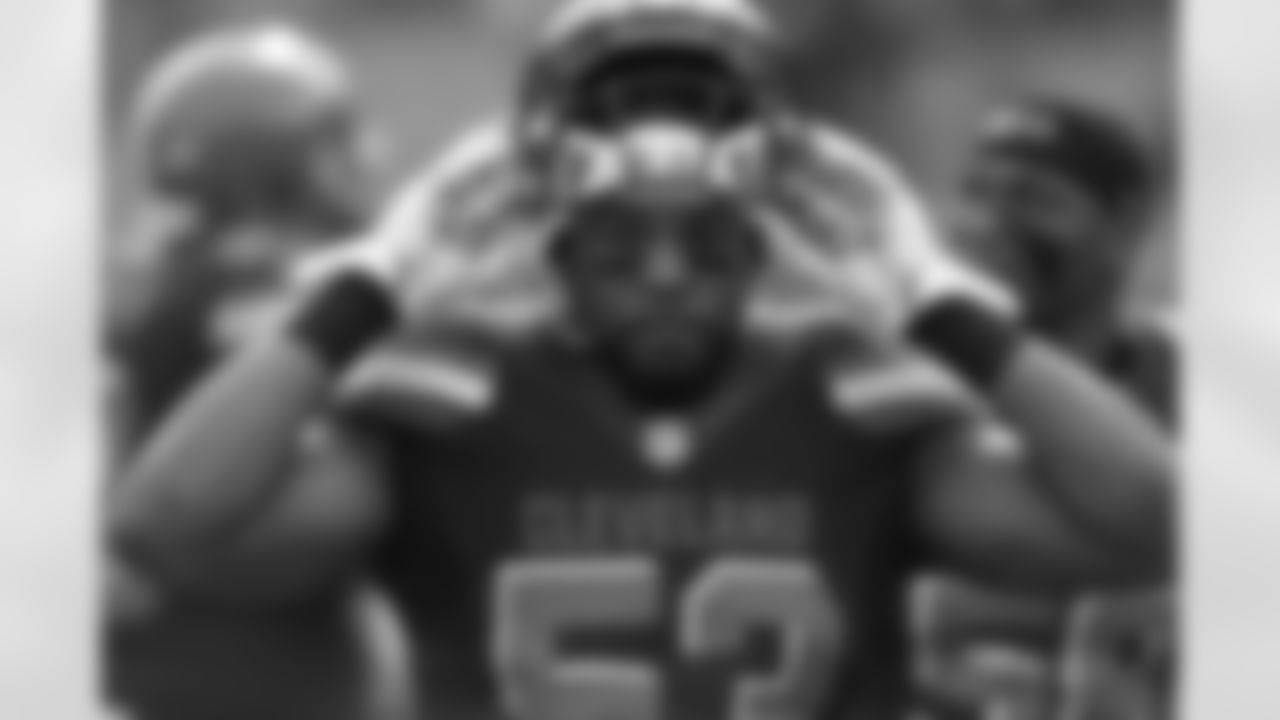 ILB Craig Robertson