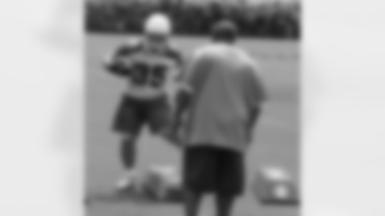 New fullback Dan Kreider, as RB coach Curtis Modkins looks on
