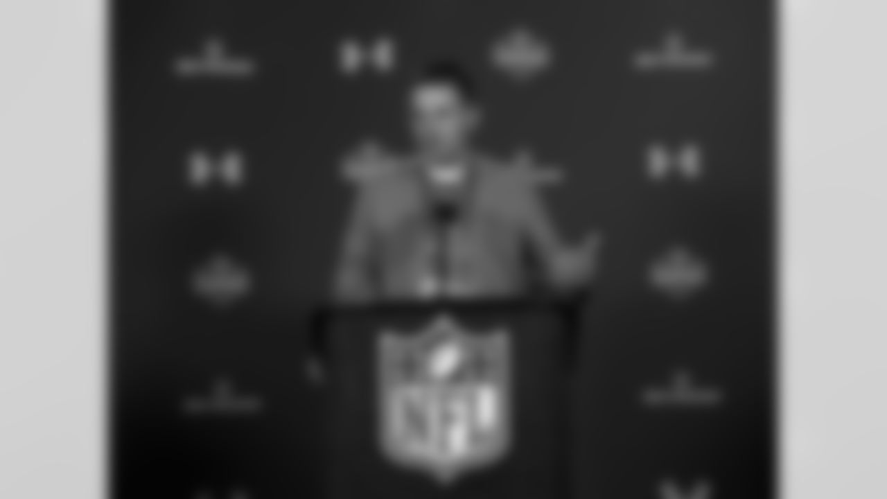 Raiders coach Dennis Allen