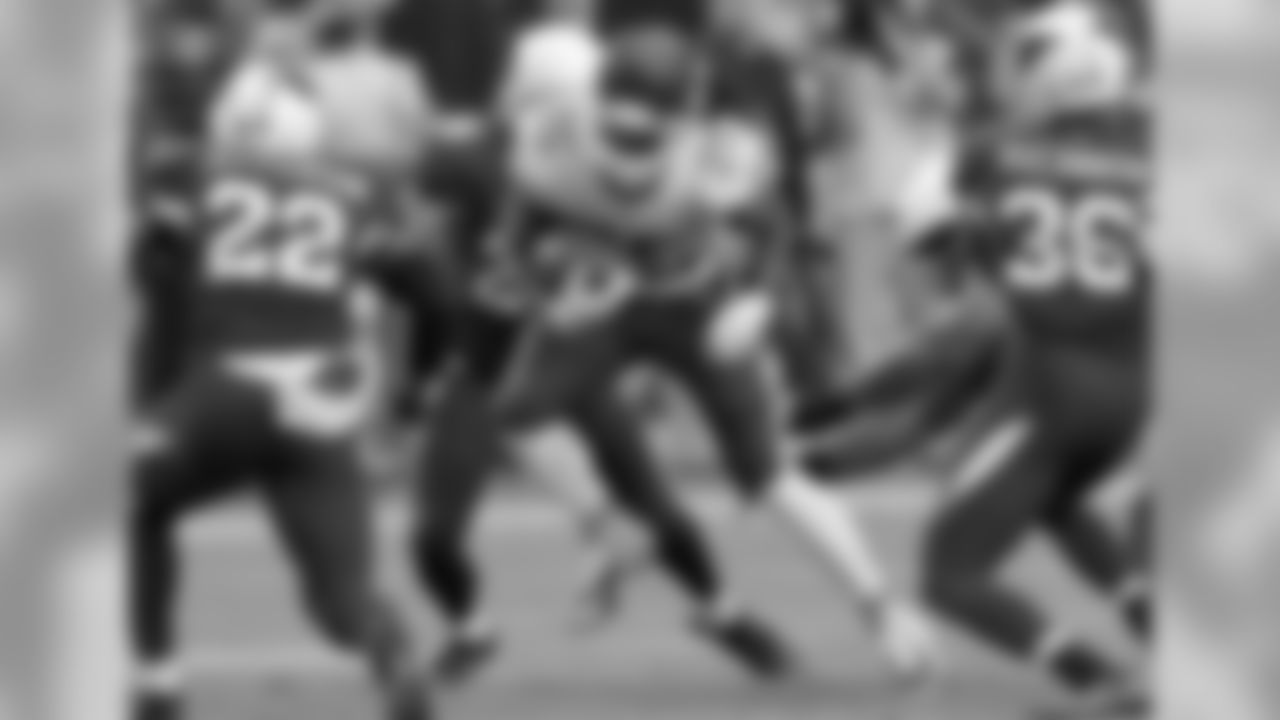 Chiefs RB Jamaal Charles breaks away for a 63-yard touchdown
