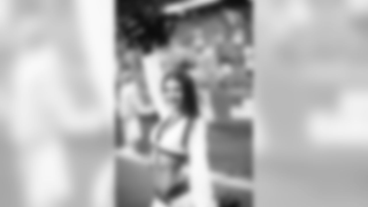 Images of the Cardinals cheerleaders during the Week 4 contest at State Farm Stadium