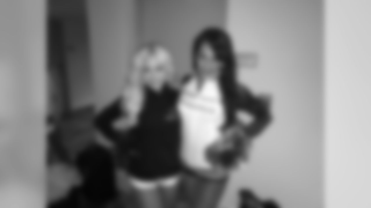 Posing with Vikings Pro Bowl cheerleader Jacqueline during some festivities