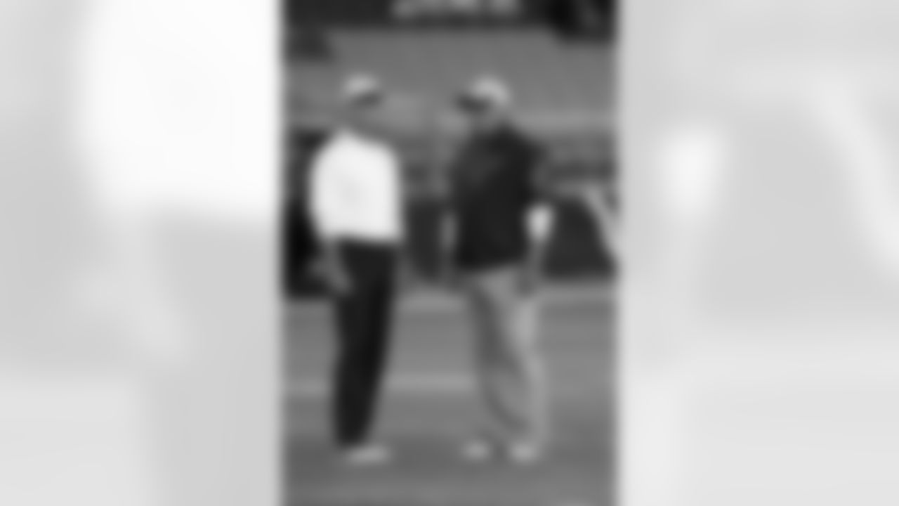 Talking with his Cardinals' predecessor, Ken Whisenhunt