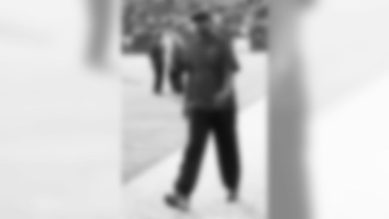 Quarterbacks coach Byron Leftwich