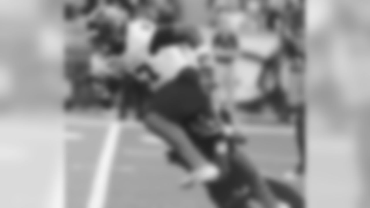 Jonnu Smith, Florida International: Projected fifth-round pick