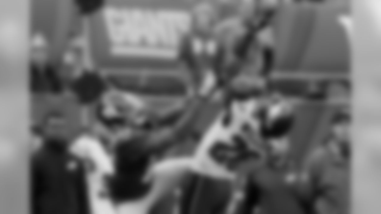 Cary Williams