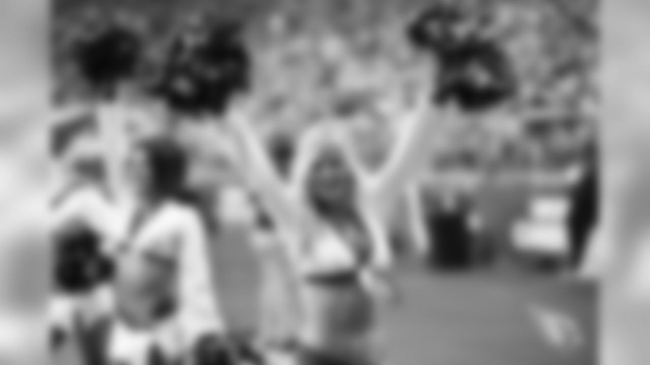 Images of the Cardinals cheerleaders during the Week 4 contest at State Farm Stadium