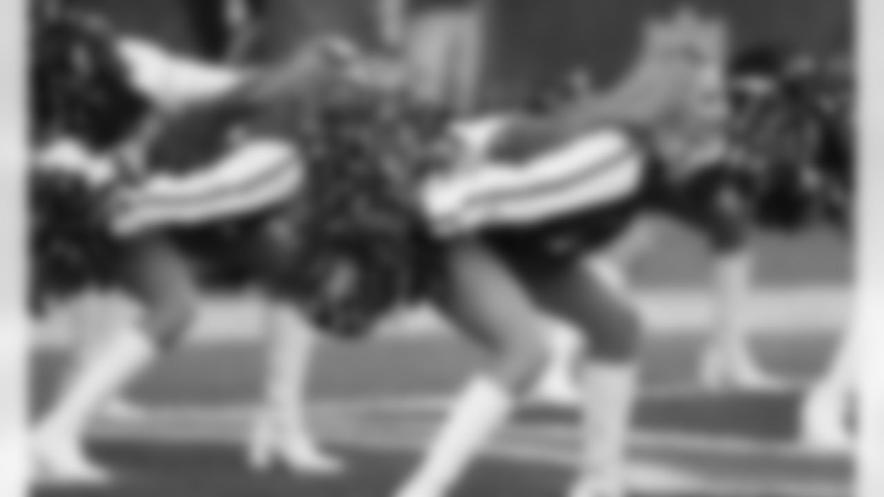 2007 Cardinals Cheerleaders at Games