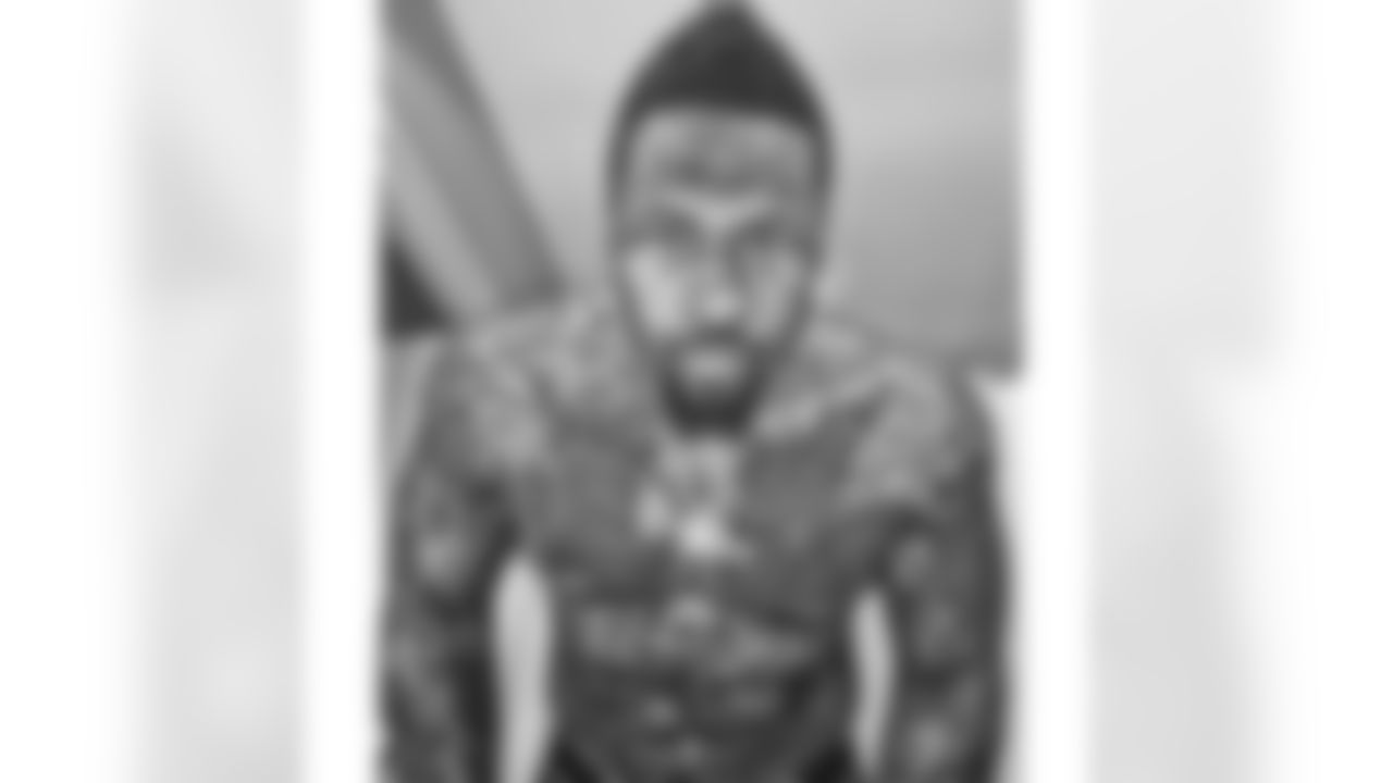 DT Darnell Dockett (@dockett90)