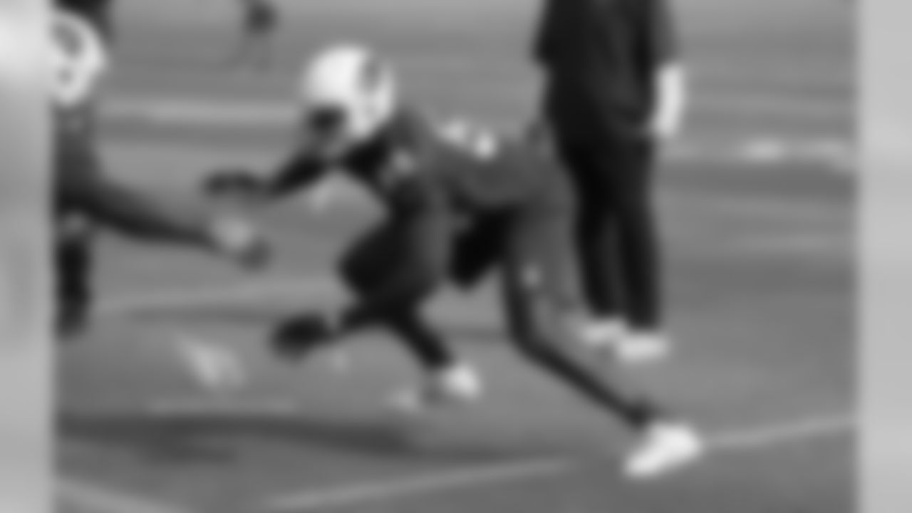 LB Chandler Jones