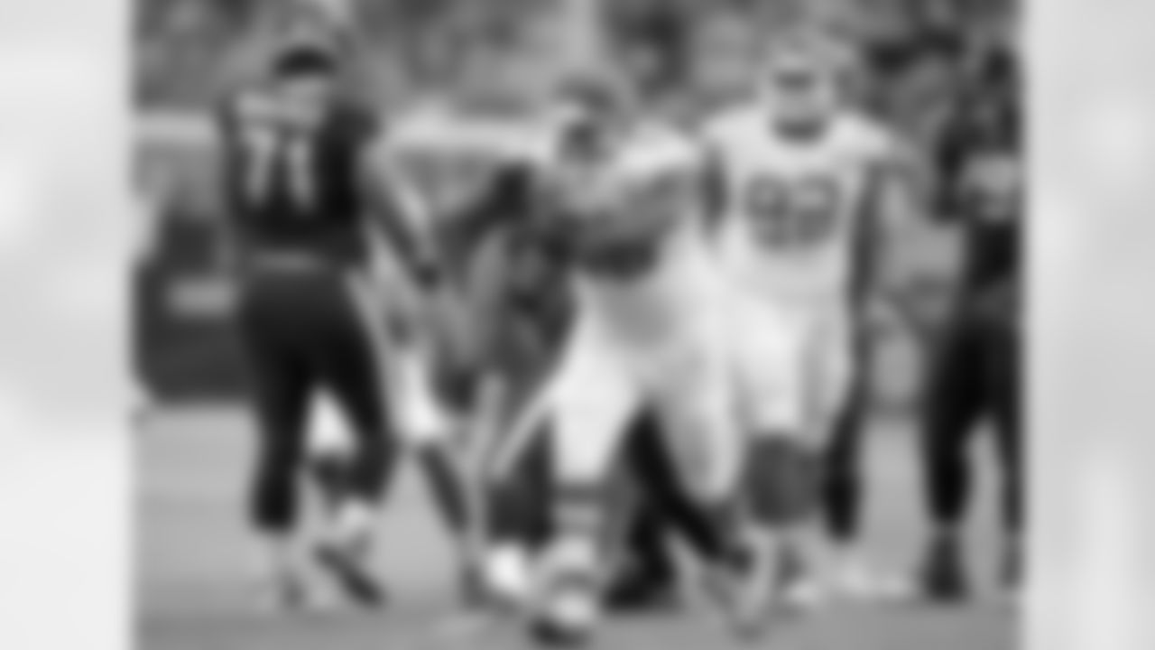 DT Jaye Howard