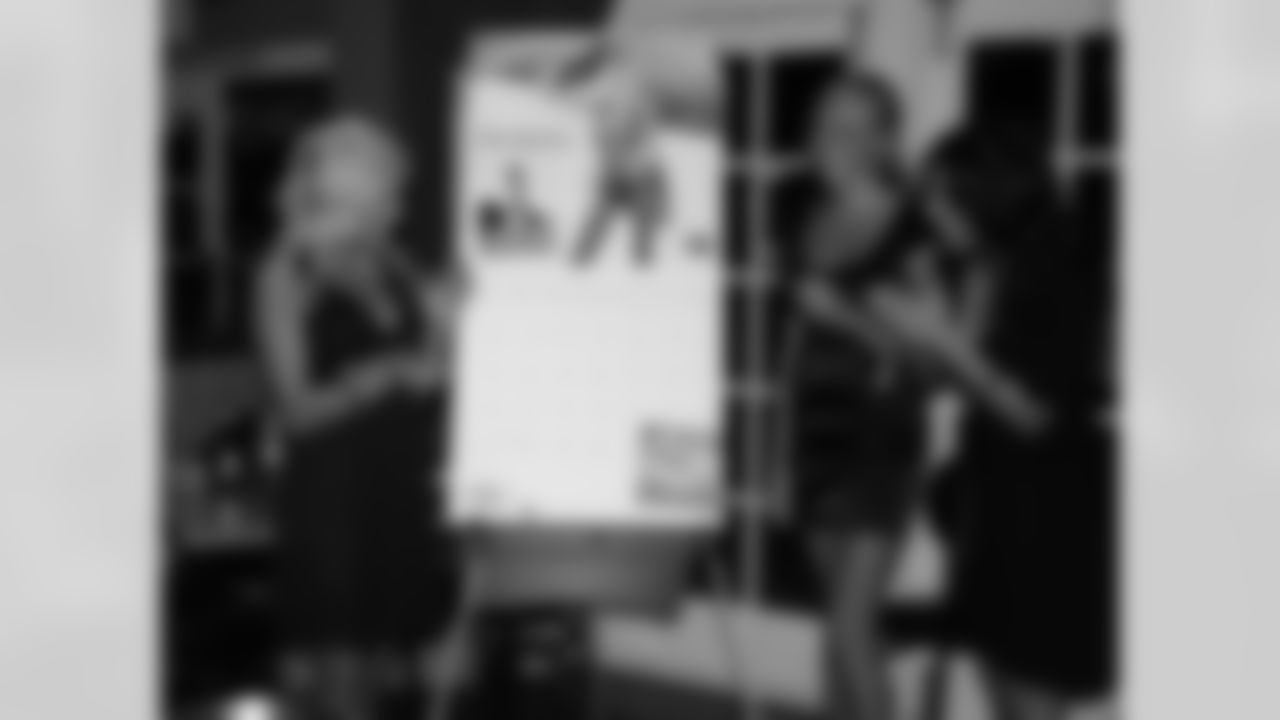 2008 Cheer Calendar Unveiling