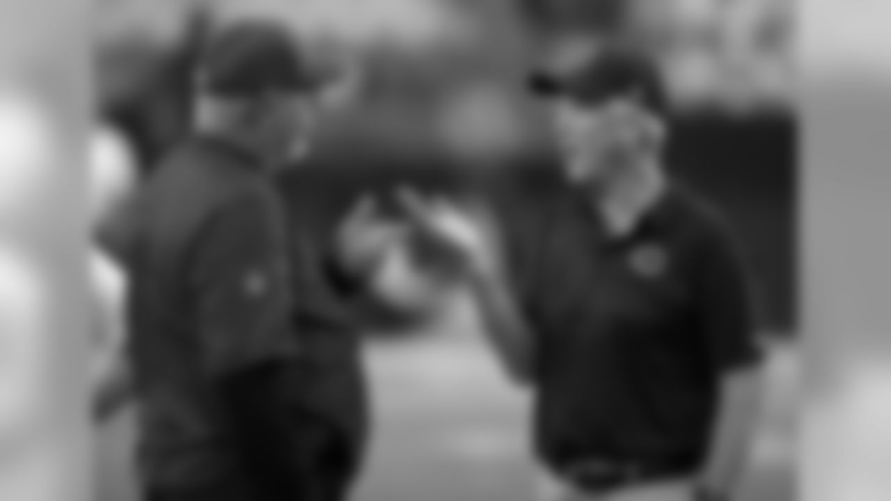 Coach Bruce Arians (left) and Bears coach John Fox