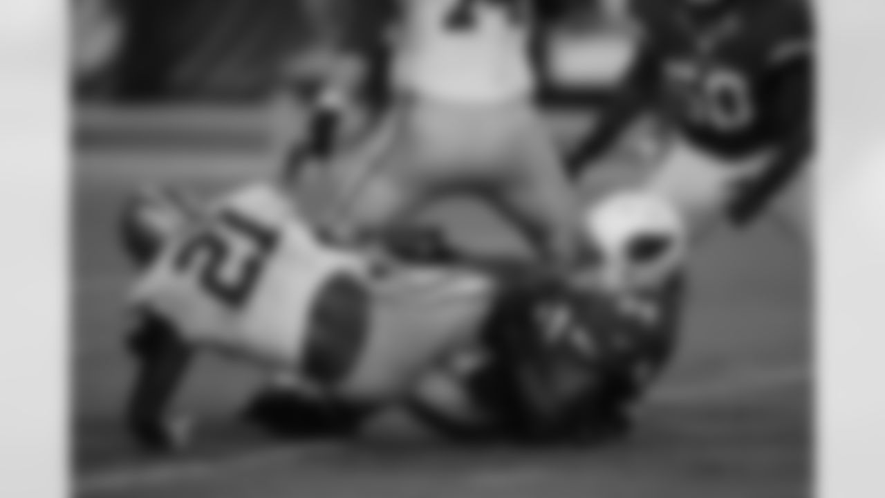 LB Sam Acho