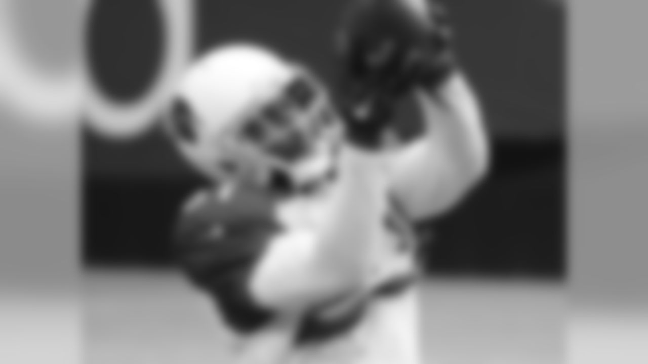 WR Dan Buckner