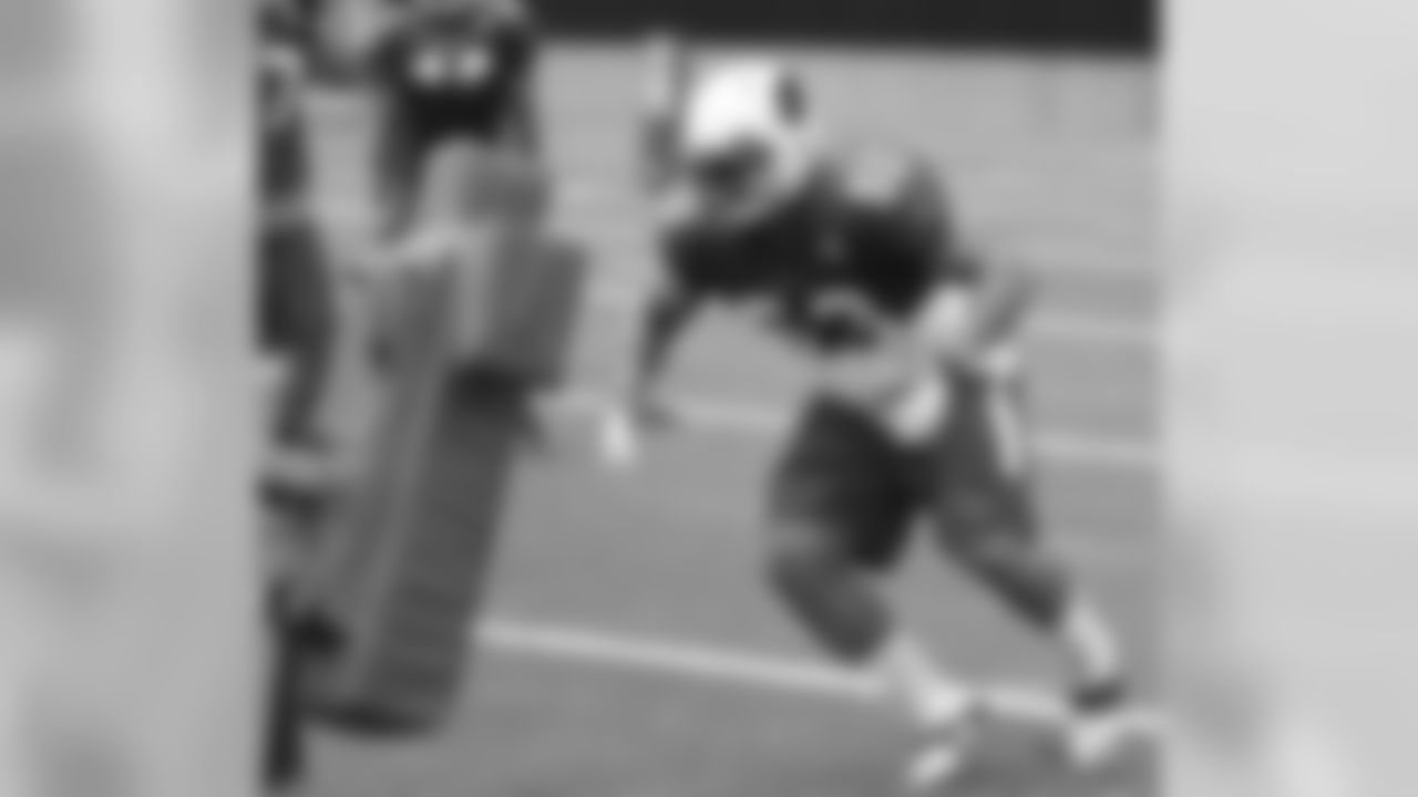 LB JoJo Dickson