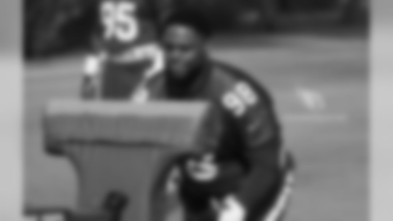 DT Corey Peters