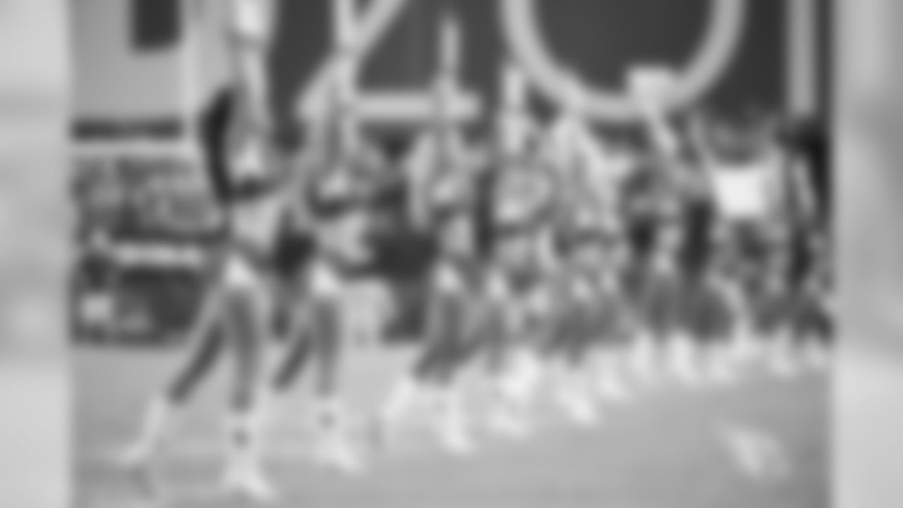 Images of the Cardinals cheerleaders during the Week 4 contest at State Farm Stadium