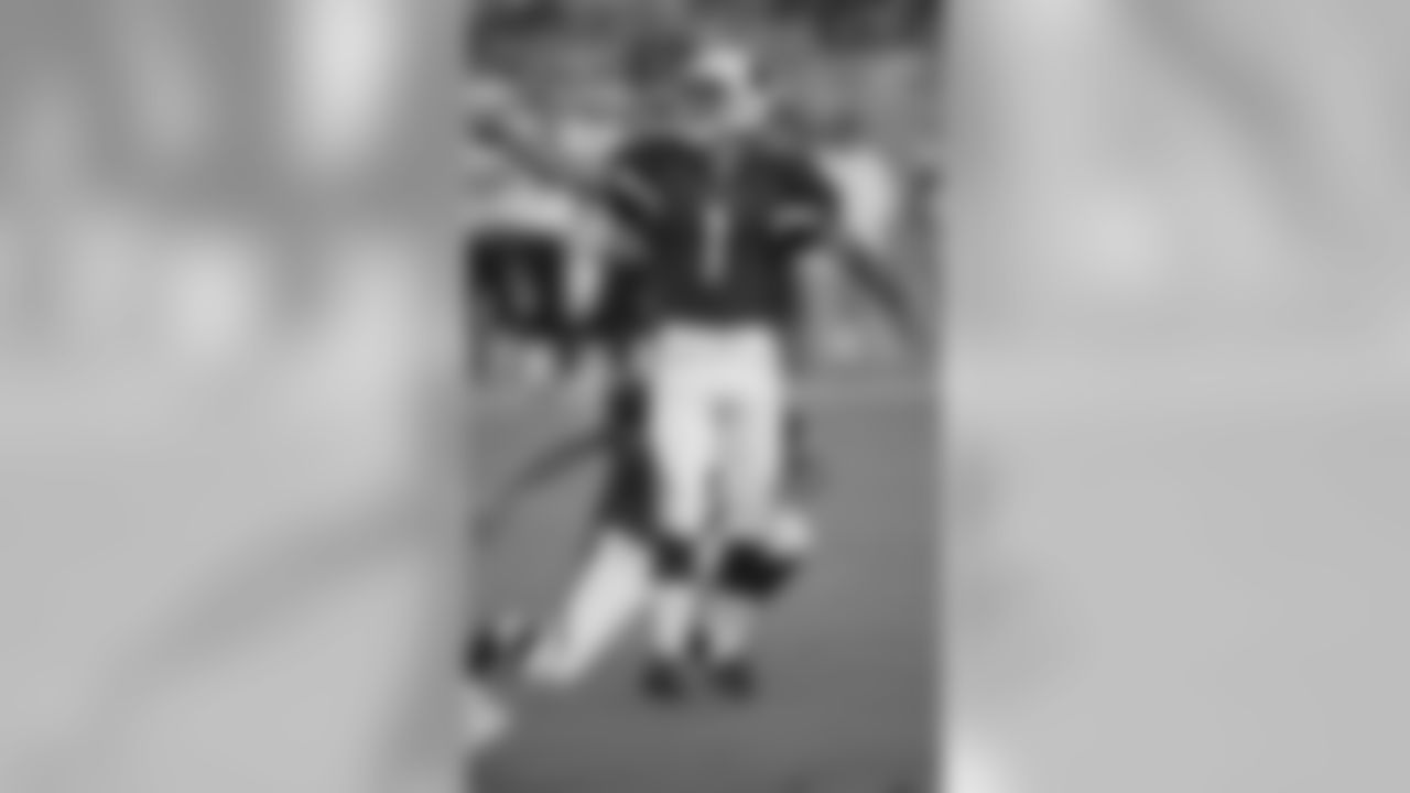Kicker Neil Rackers 50 yard field goal