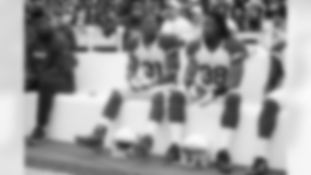 Johnson (left) with RB Andre Ellington