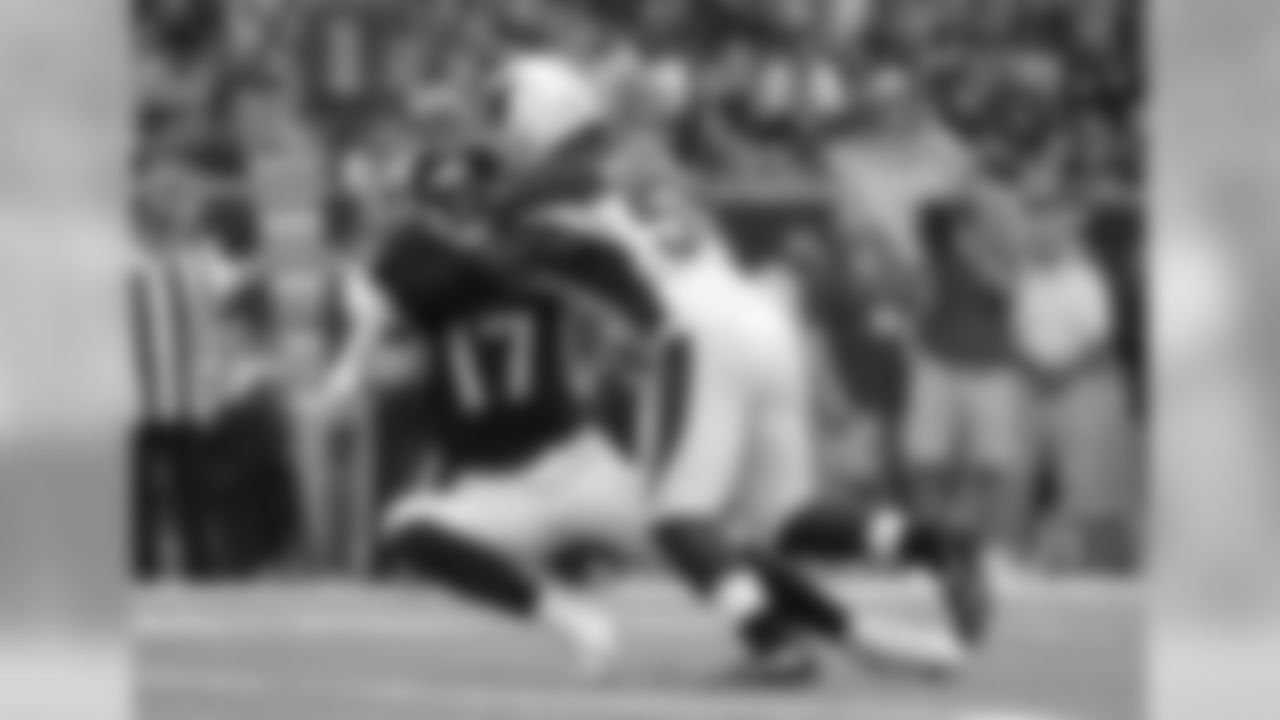 LB Kevin Minter sacks Texans QB Brock Osweiler