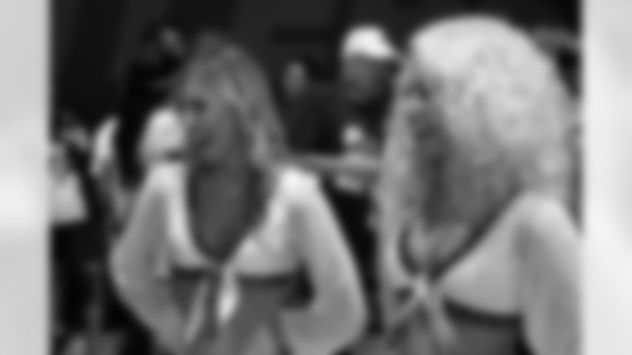 Cardinals cheerleaders