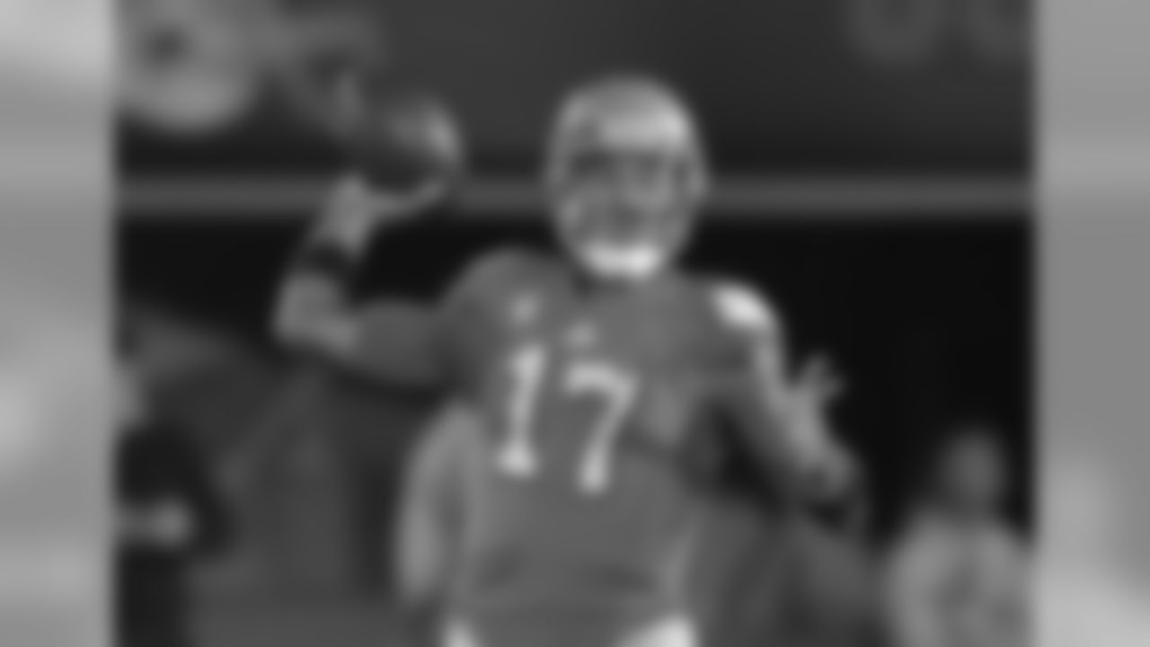 UCLA QB Brett Hundley: Projected second-rounder