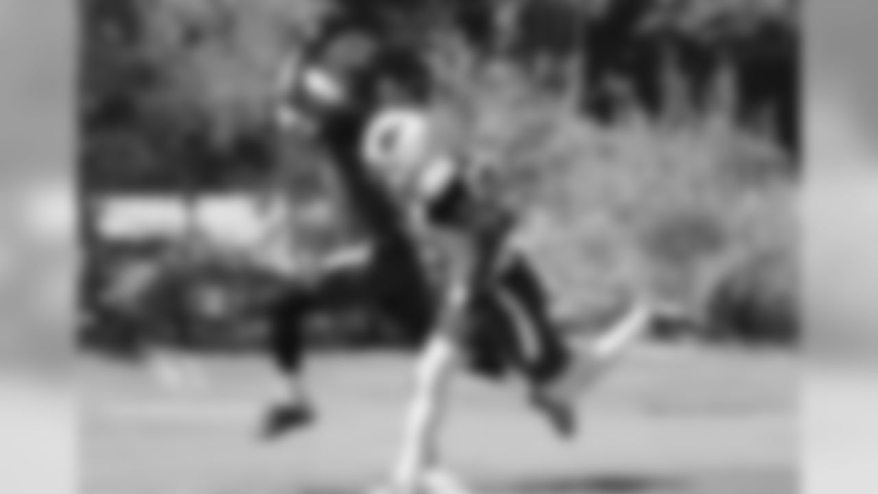 WR Brittan Golden tippy-toes a touchdown