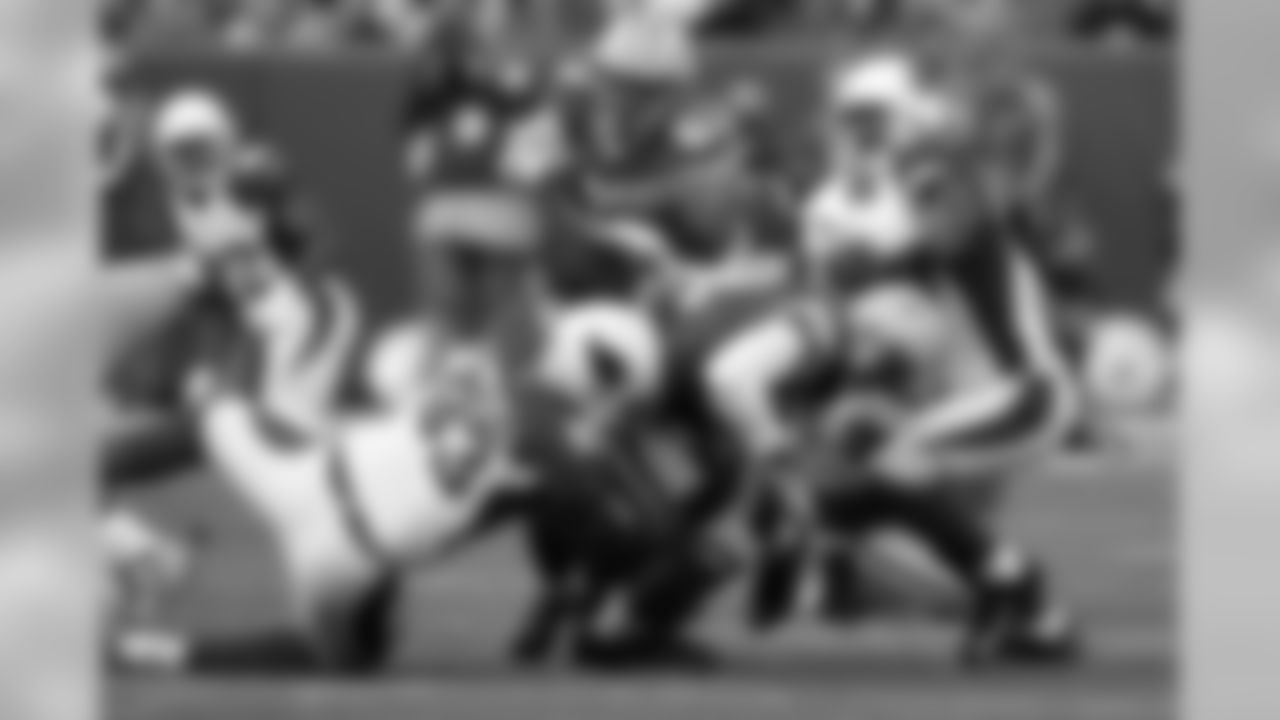 DE Calais Campbell