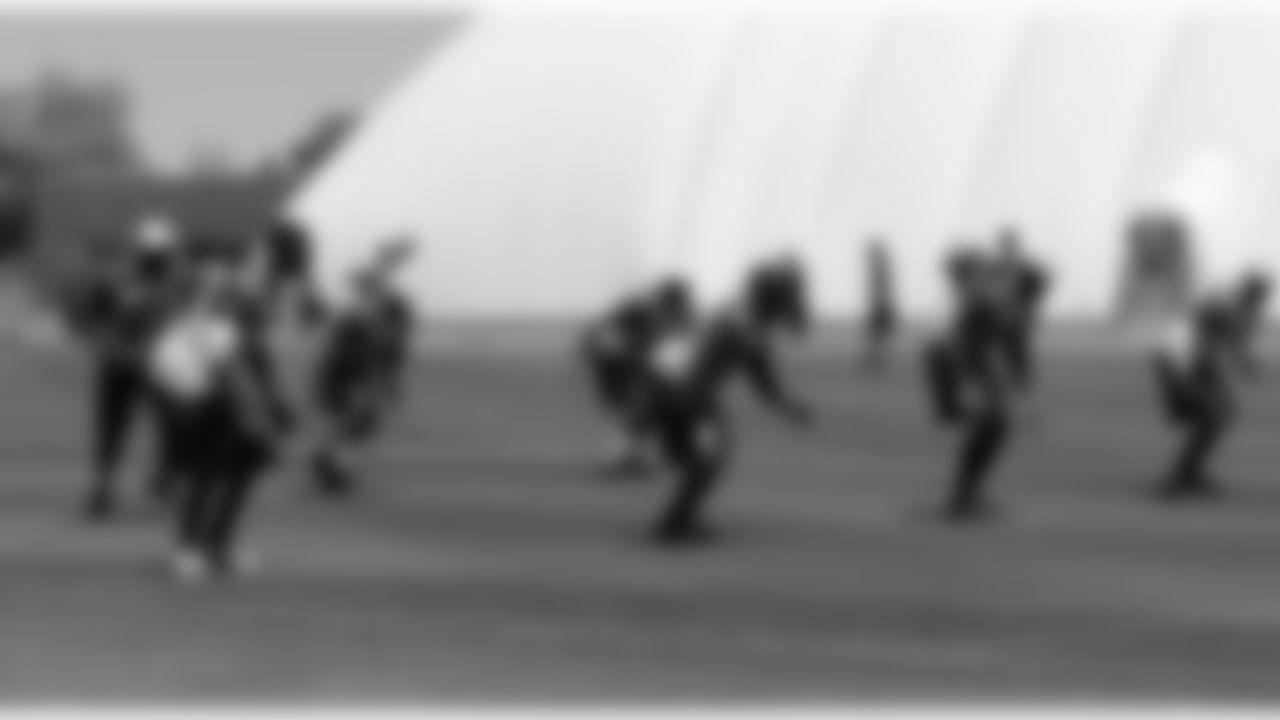 The cornerbacks work