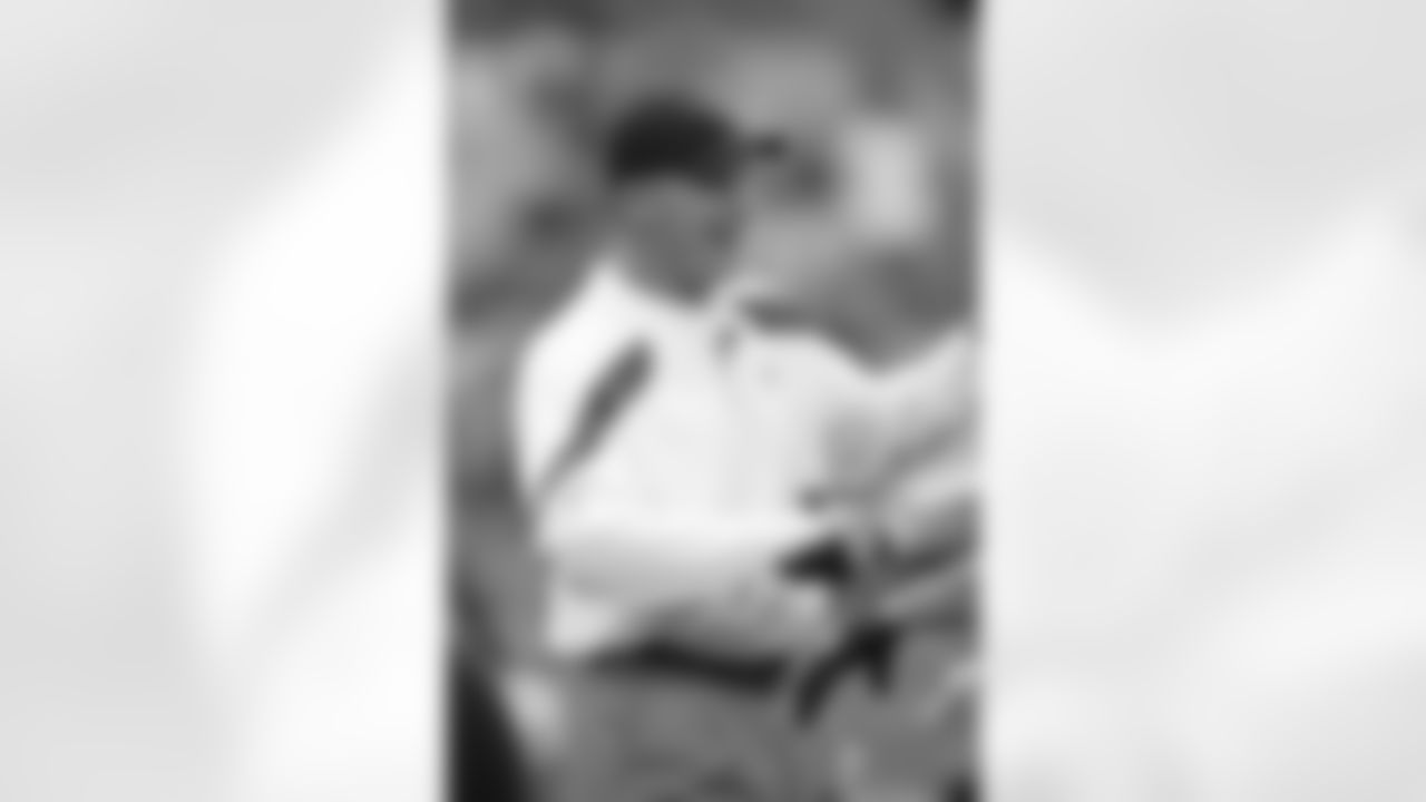 Coach Ken Whisenhunt