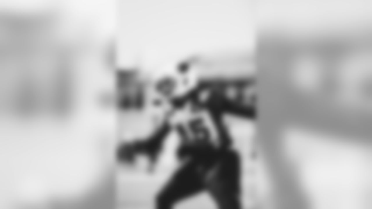 Practice squad OLB Pete Robertson