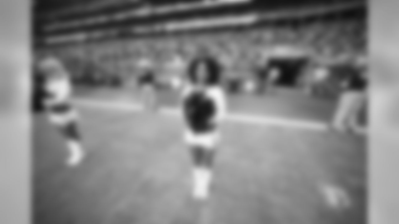 Images of the Cardinals cheerleaders during the Week 4 contest at State Farm Stadium