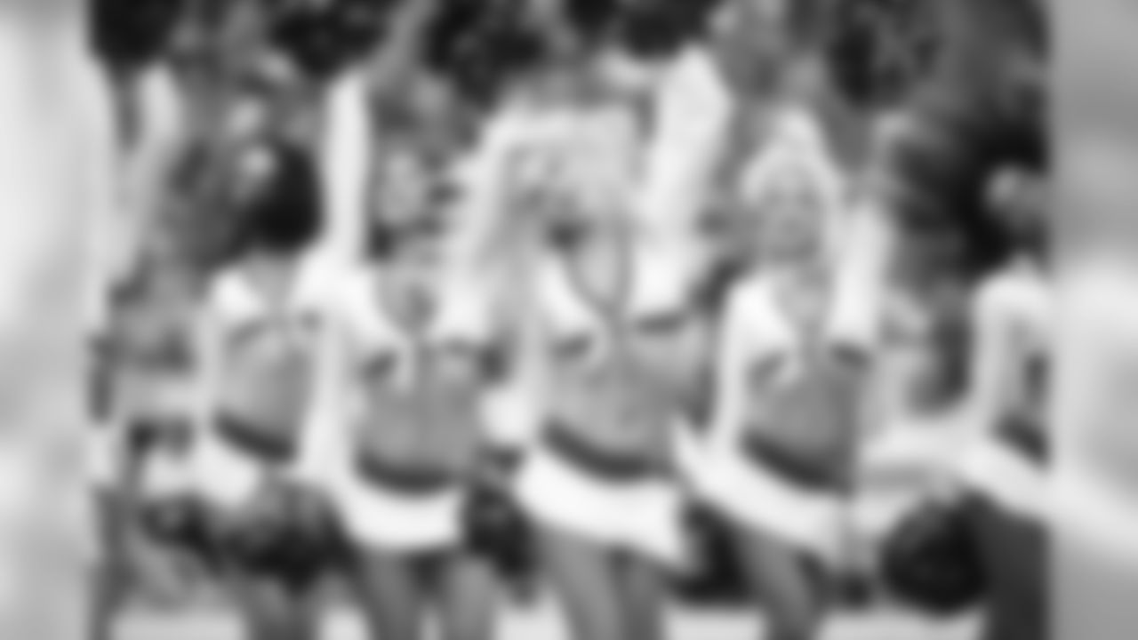 Images of the Cardinals cheerleaders during the Week 4 contest at State Farm Stadium