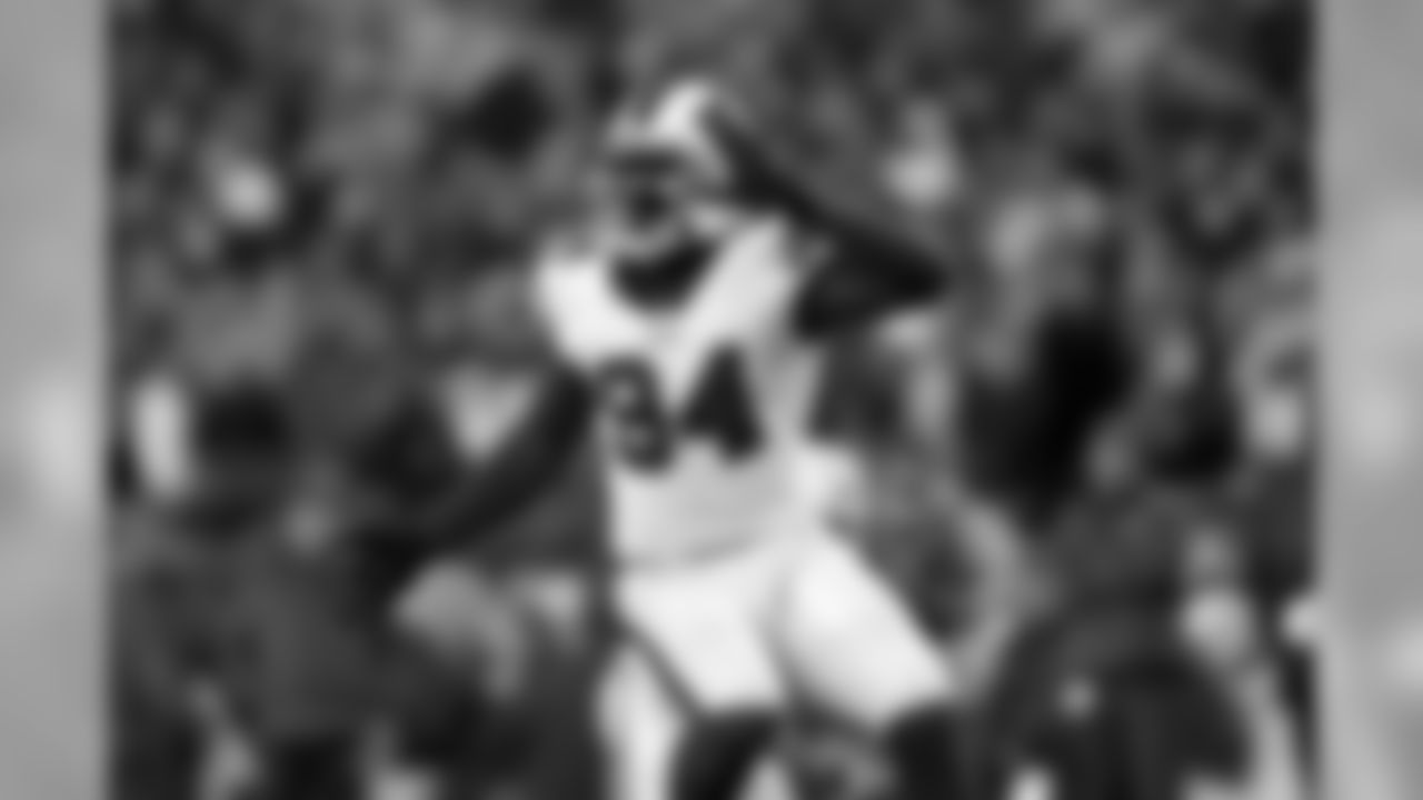 OLB Mario Williams