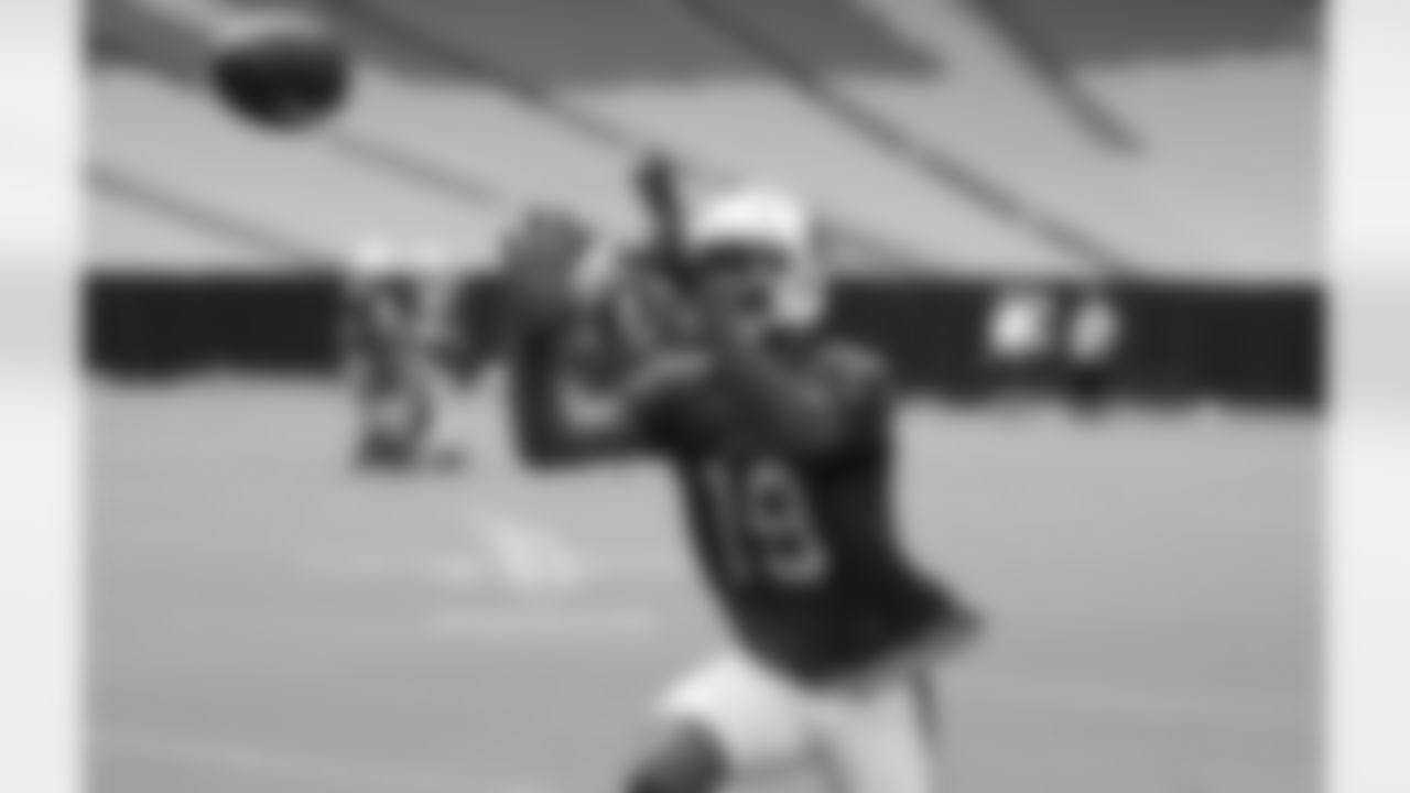 WR Carlton Agudosi