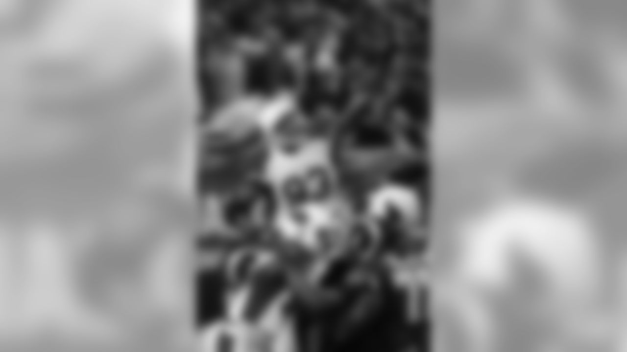 DE Calais Campbell