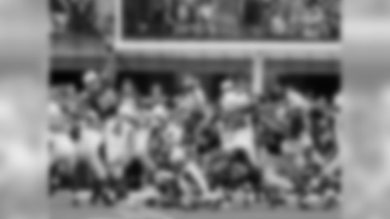 K Phil Dawson kicks the game-winning field goal