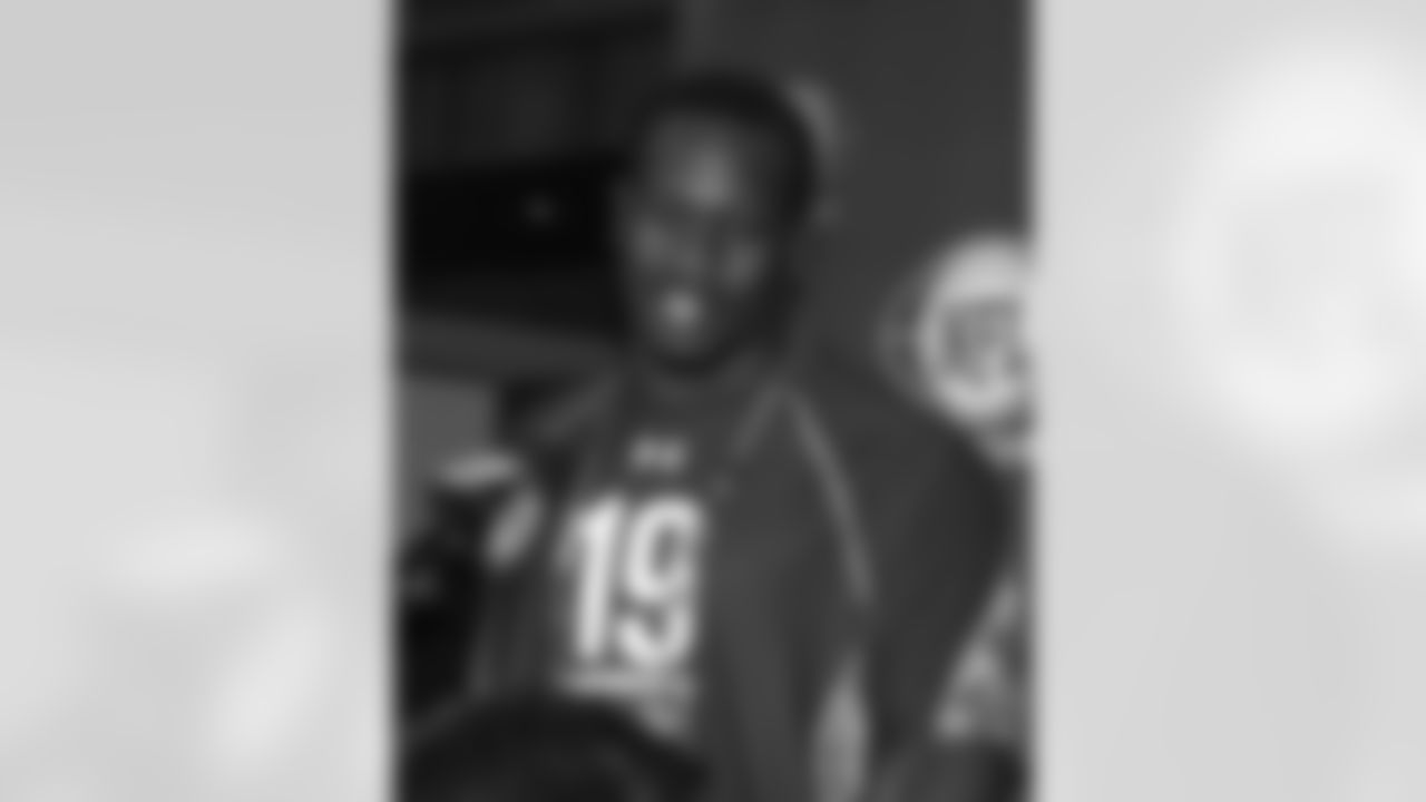 Texas A&M LB Von Miller answers a question