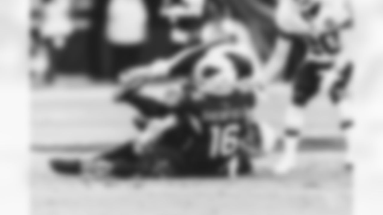 WR Trent Sherfield makes a special teams tackle