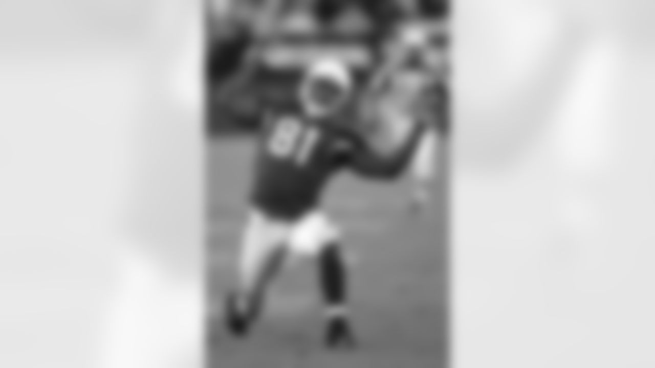 2006: WR Anquan Boldin signals a first down