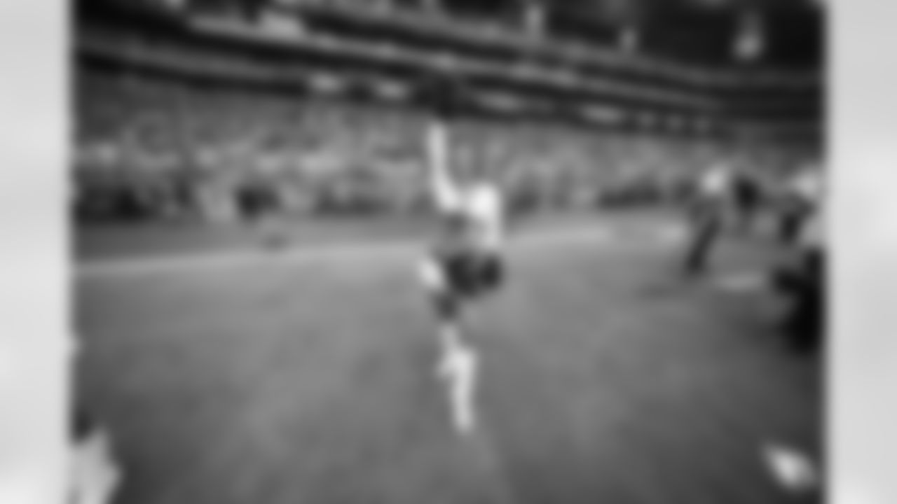 Arizona Cardinals Cheerleaders during the 2022 regular season game between the Arizona Cardinals and the Los Angeles Rams on Sunday, Sept. 25, 2022 in Glendale, AZ.