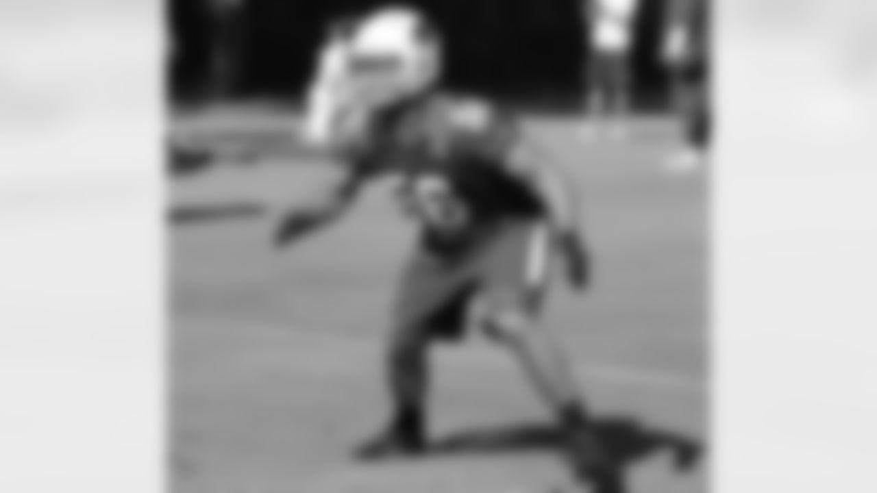 LB Glenn Carson