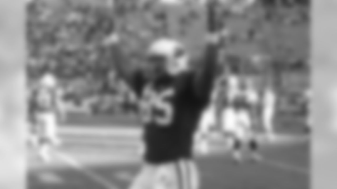 2003: Cardinals TE Freddie Jones